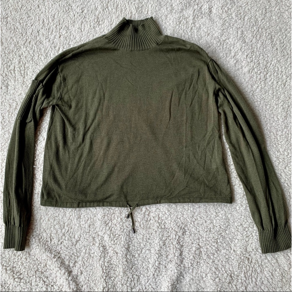 H&M Green Turtleneck Sweater